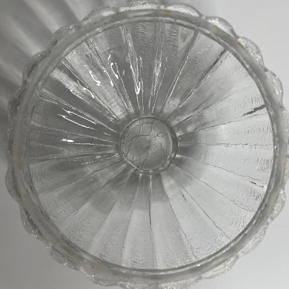 Vintage Scalloped Crackle Glass Bowl and Gold Brass Stand - Picture 6 of 7